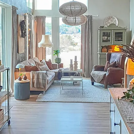 5 Bedroom In