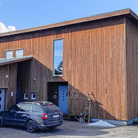 5 Bedroom In *