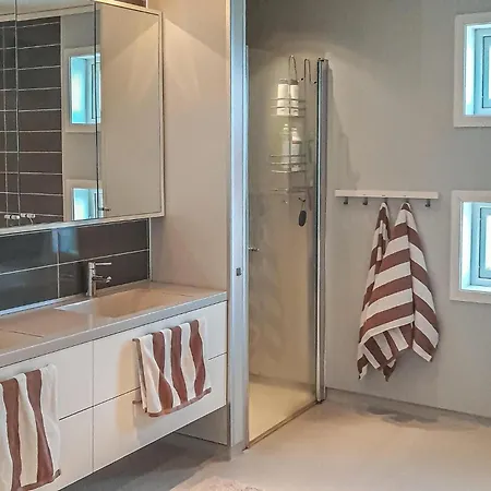 5 Bedroom In Konsmo