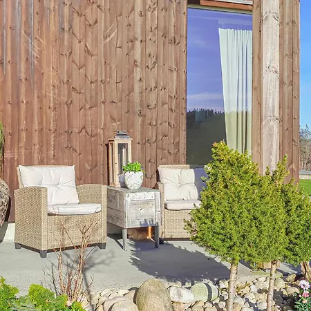 5 Bedroom In